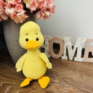 háčkované kačiatko Nelly pre deti mäkká handmade hračka