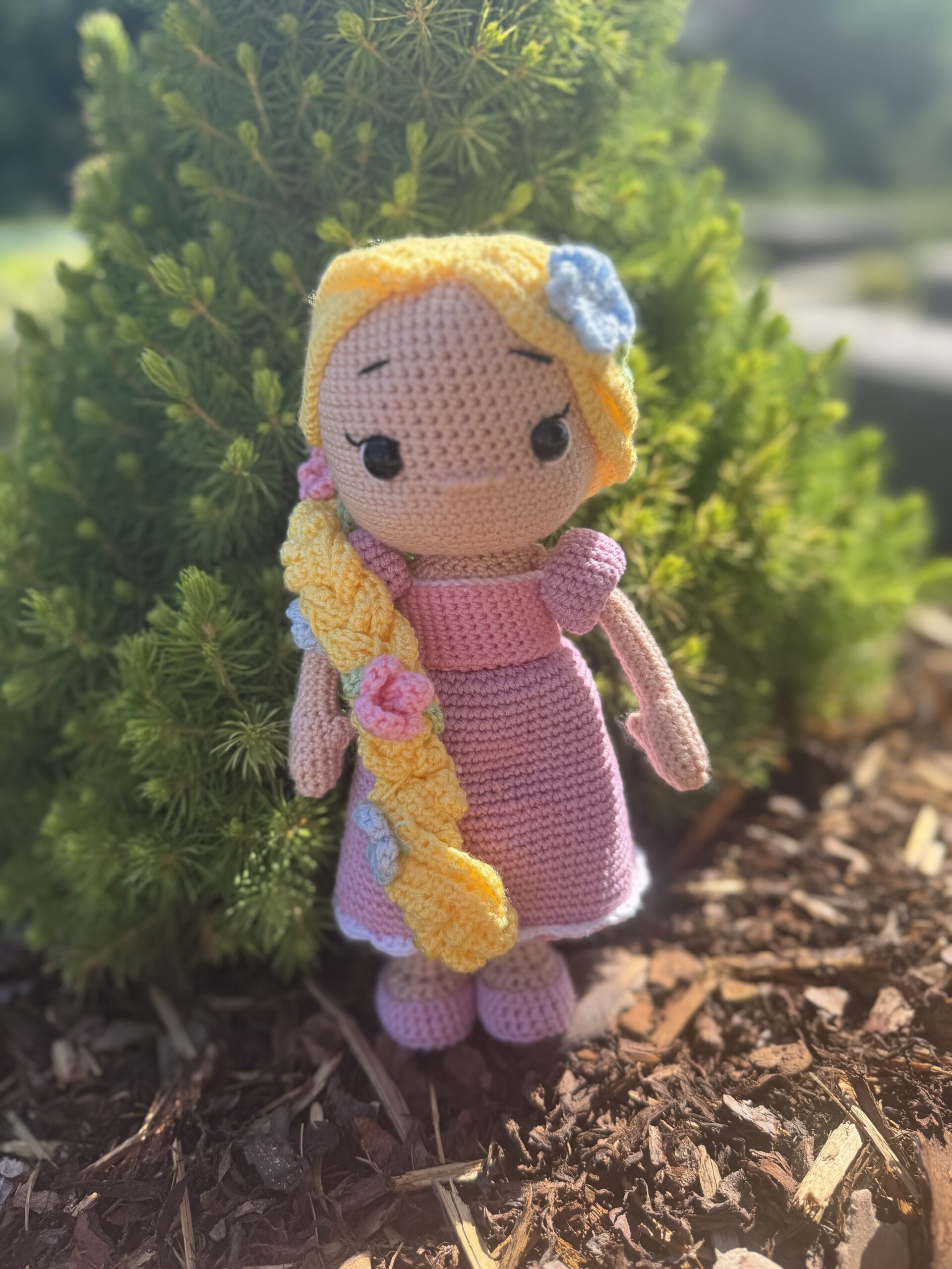 Háčkovaná bábika Rapunzel – Obrázok 4