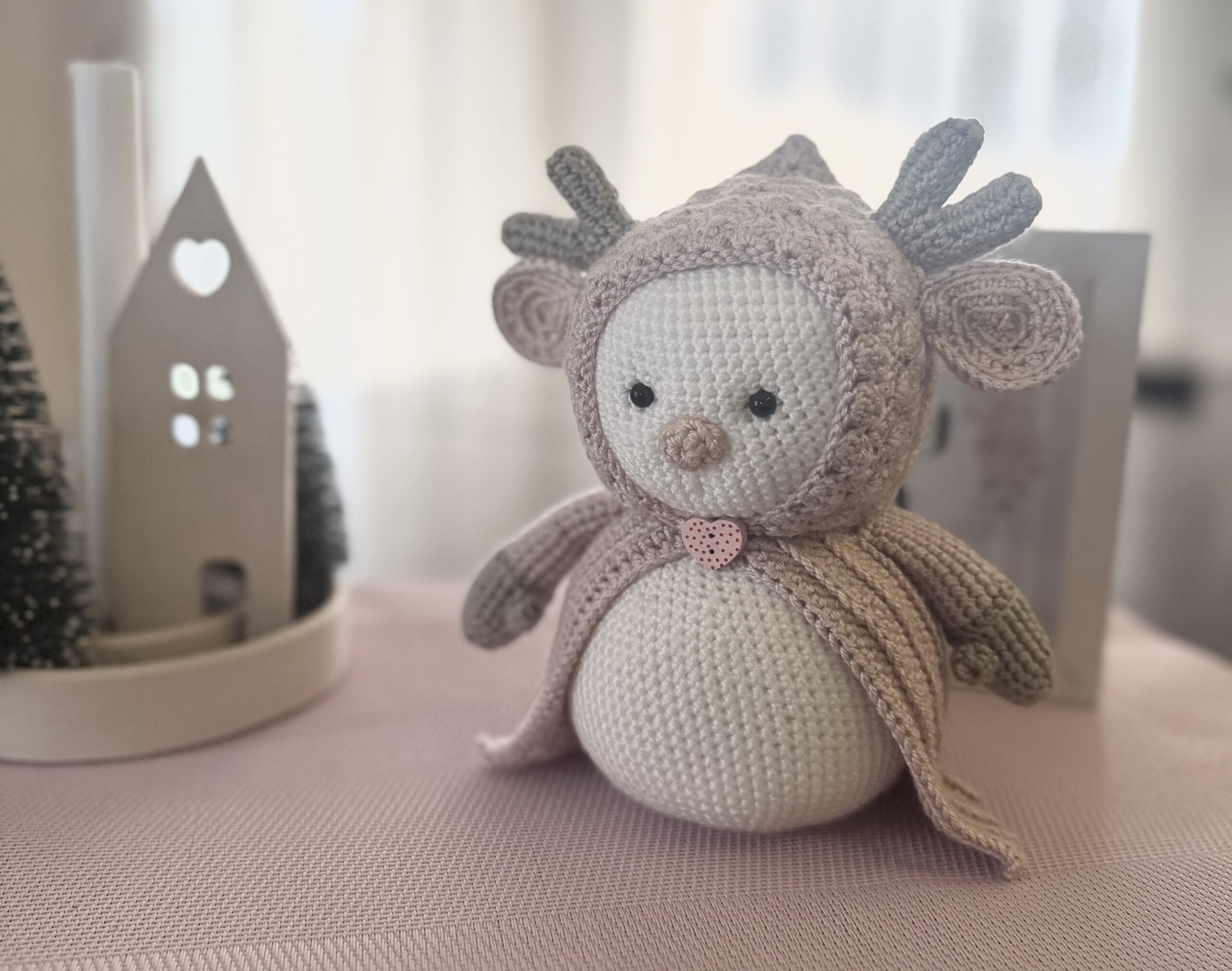 háčkovaný snehuliak pre deti Oliver biela mäkká handmade hračka
